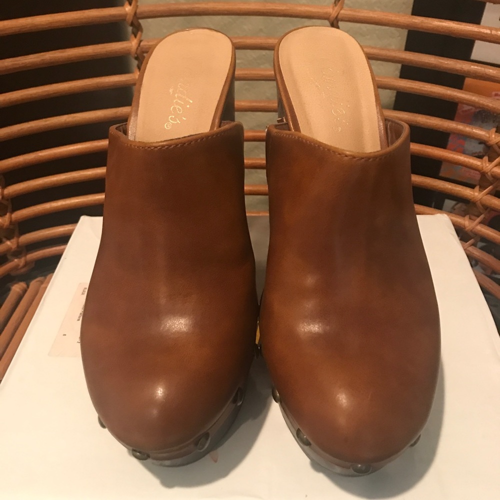 Brown clogs size 7.5 - Picture 3 of 4